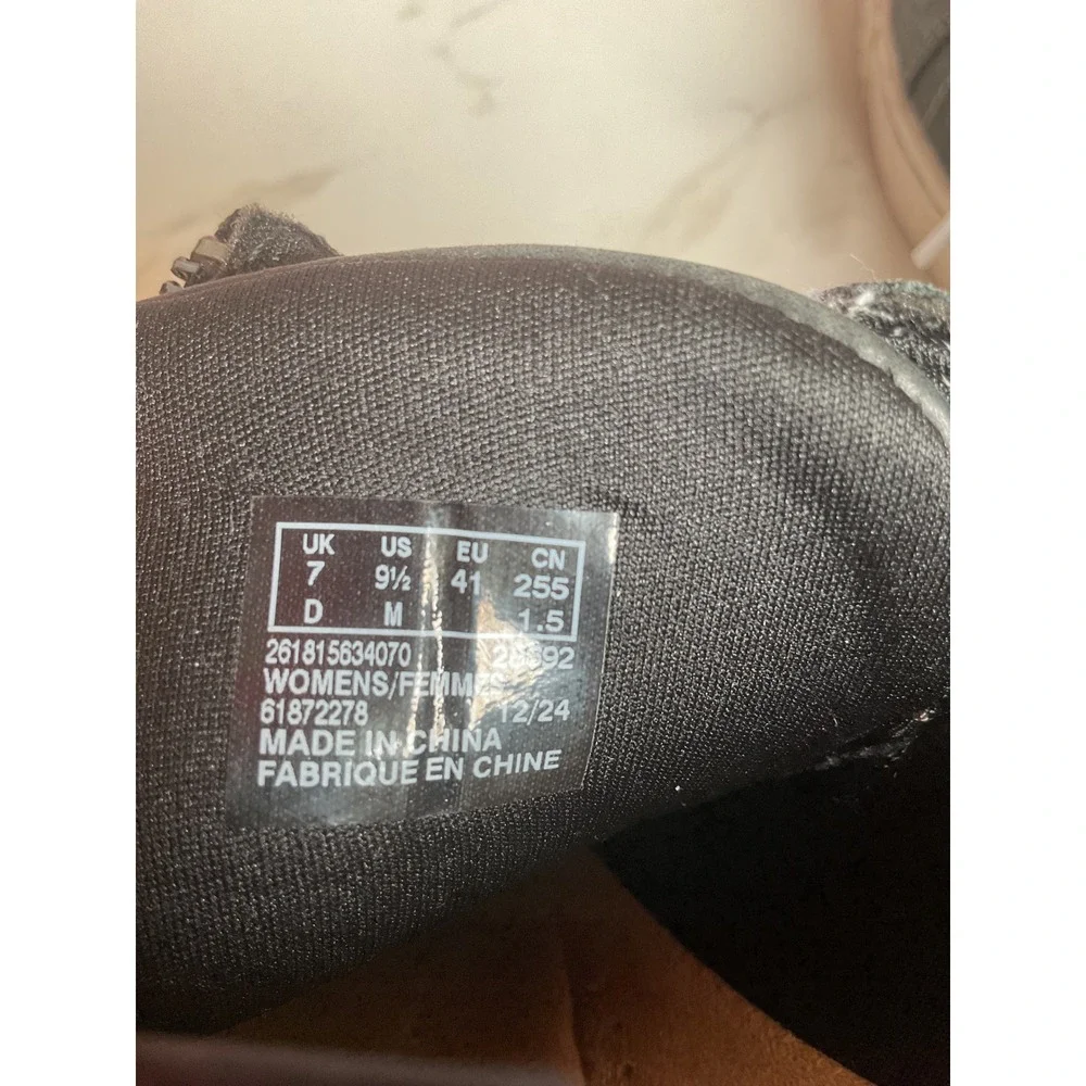 Clarks Collection Sneakers Womens 9.5 Black Leather Side Zip Ultimate Comfort